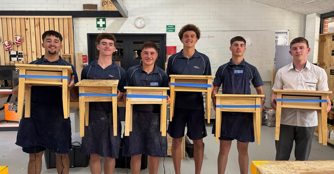 426118849529748_1353374636804160-1