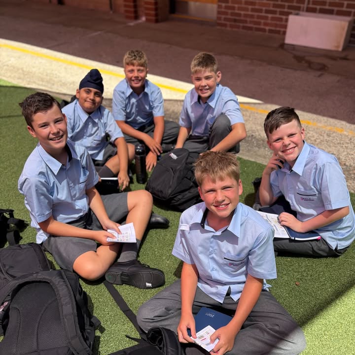 426118849529748_1397505309057759-1