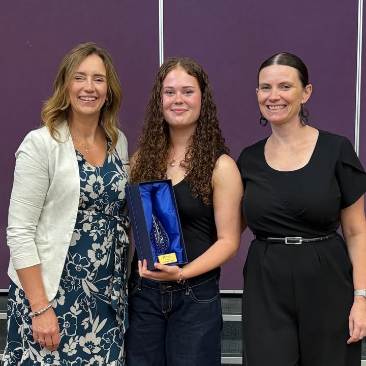 426118849529748_1407396054735351-1