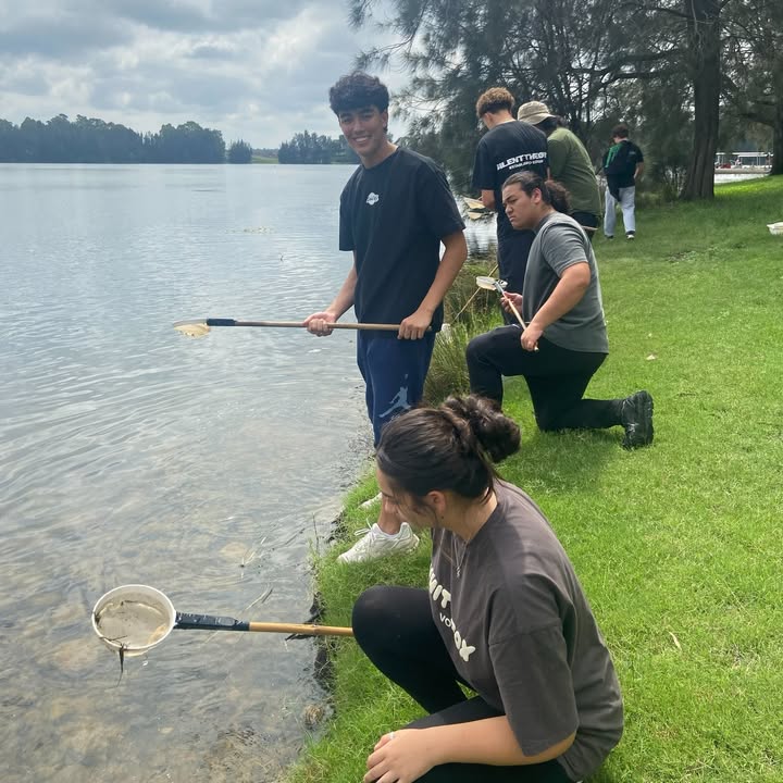 426118849529748_1435077518633871-1